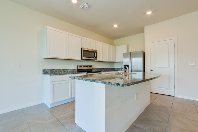 Building Photo - 5368 Dragonfly Dr, Wildwood, FL