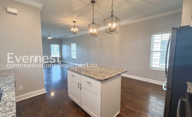 Foto del edificio - 506 Eastboro Dr