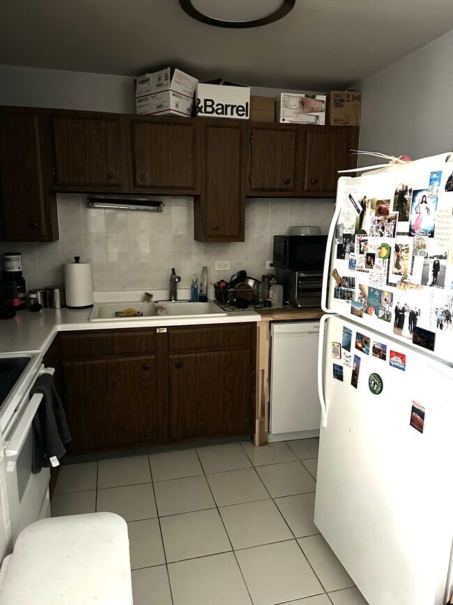 Foto del edificio - 607 W Wrightwood Ave