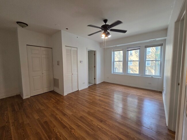 Foto del edificio - 4425 N Lawndale Ave