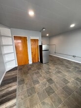 Building Photo - 920 S Montana St