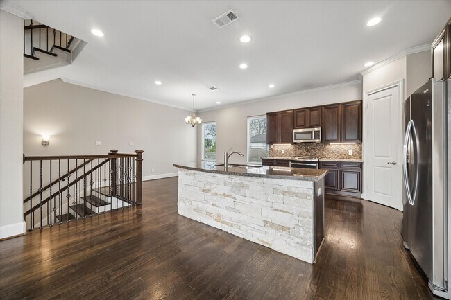 Foto del edificio - 1105 E 27th St