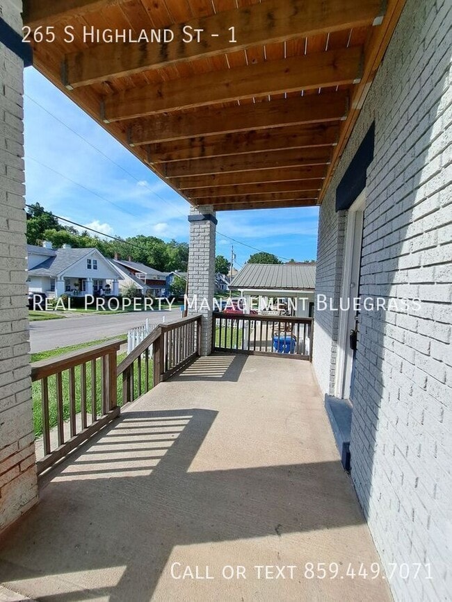 Building Photo - 265 S Highland St