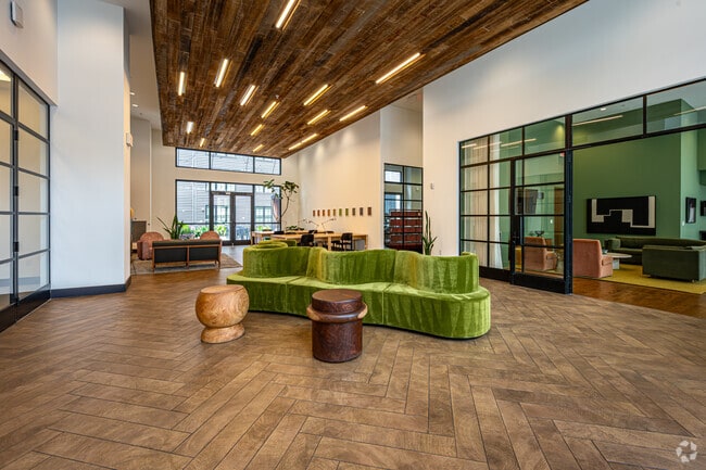 Lobby Seating Area - The Paramount at South Market