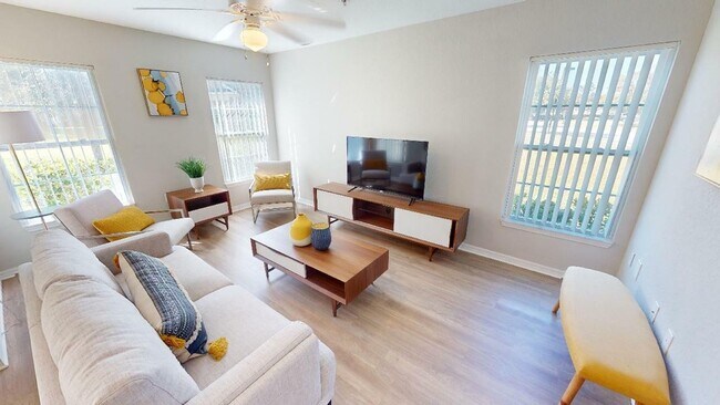 Ventilador de techo en la sala de estar de Reserve at Brookhaven - The Reserve at Brookhaven