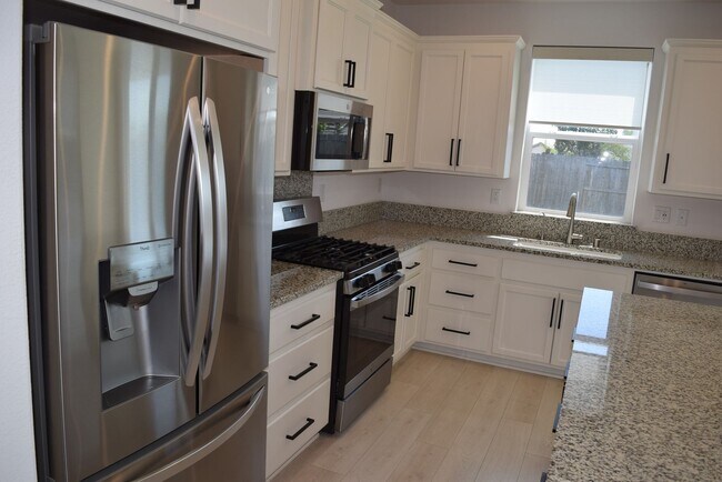 Building Photo - 2703 Coronado Ln