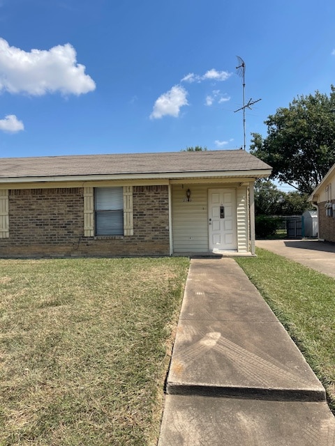 Building Photo - 2502 Comanche Trail
