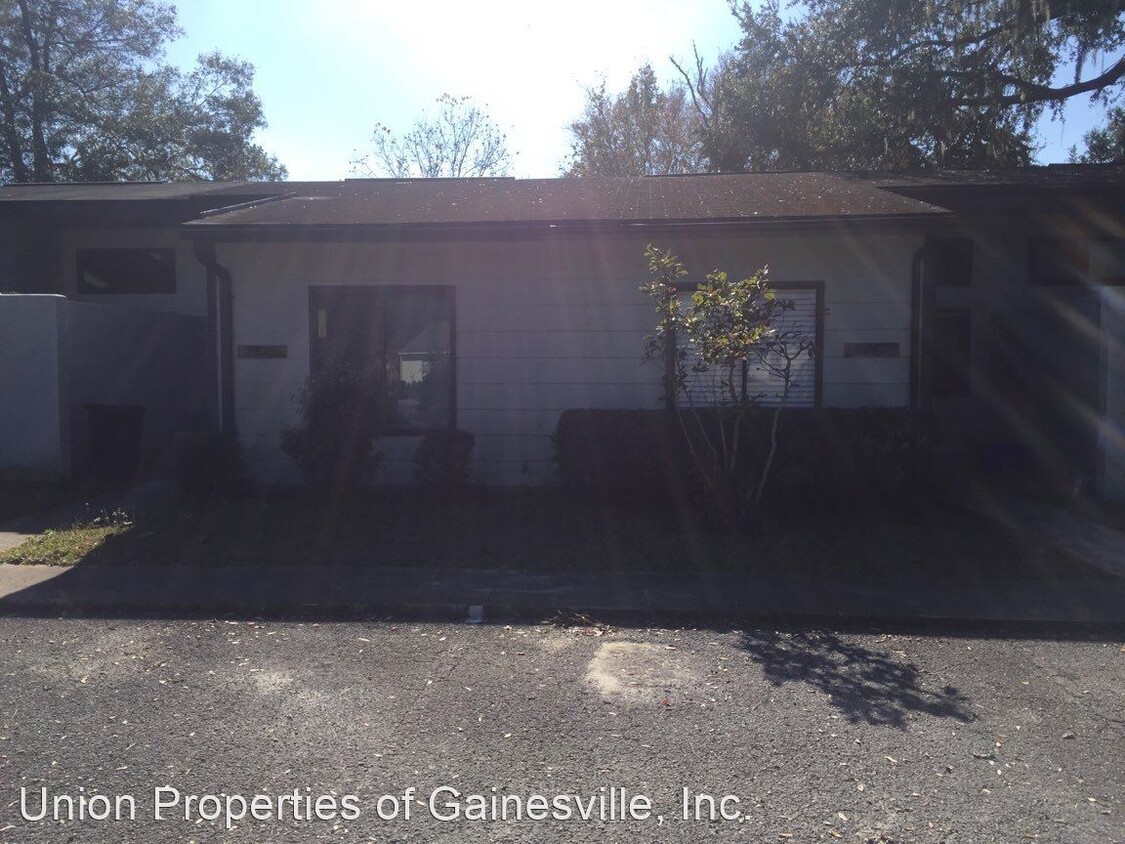 Primary Photo - 2 br, 1 bath House - 2847 SW 39th Avenue