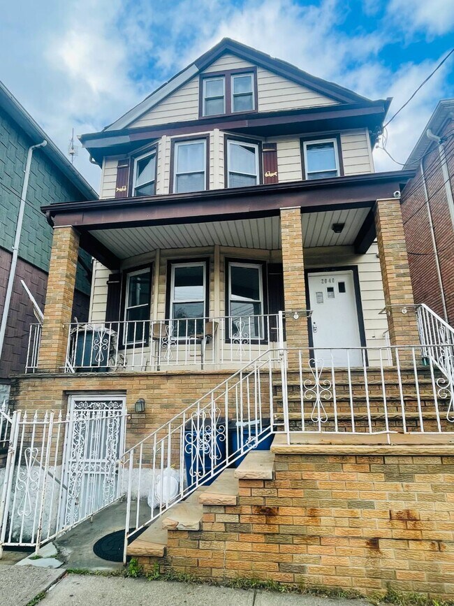 204040 125th St, Queens, NY 11356 House Rental in Queens, NY