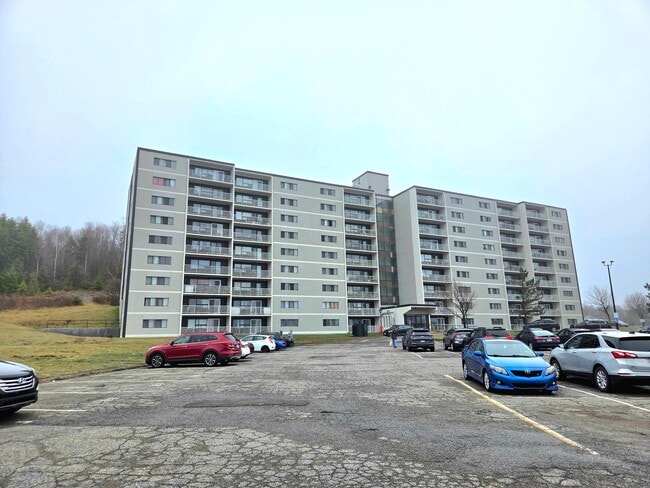 Building Photo - 155 Mystery Lake Dr