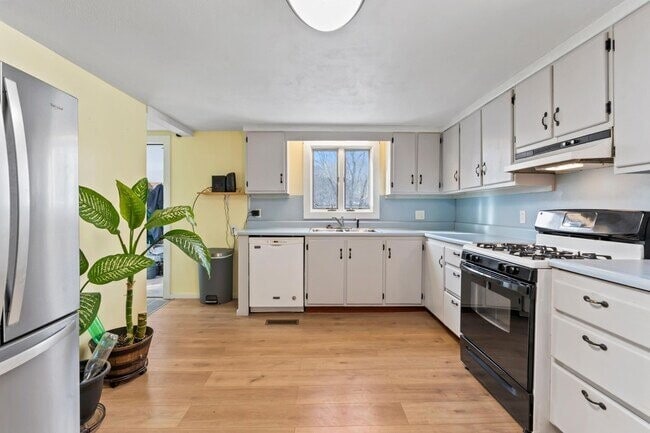 Foto del edificio - 410 Boothby Rd