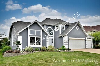 Building Photo - 810 Clarendon Ln