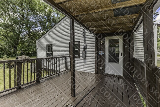 Building Photo - 2029 E Indiana Ave