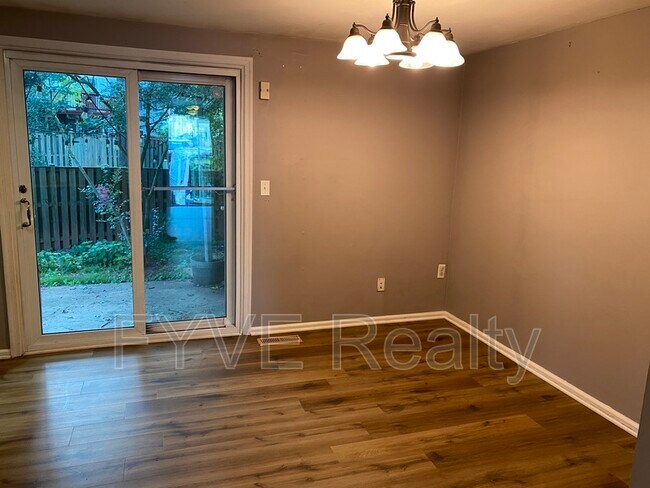 Building Photo - 29 Bickel Ct