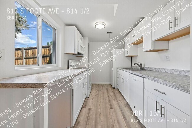 Building Photo - 812 S Foote Ave