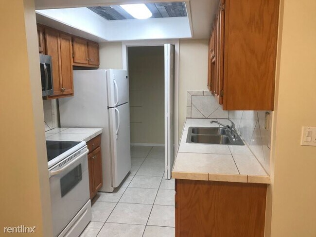 Building Photo - 538 Cascade Cir