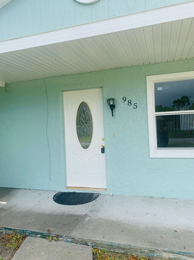 Building Photo - VERO BEACH HIGHLANDS