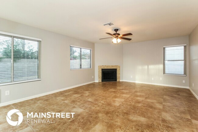 Foto del edificio - 6646 W Sunnyside Dr