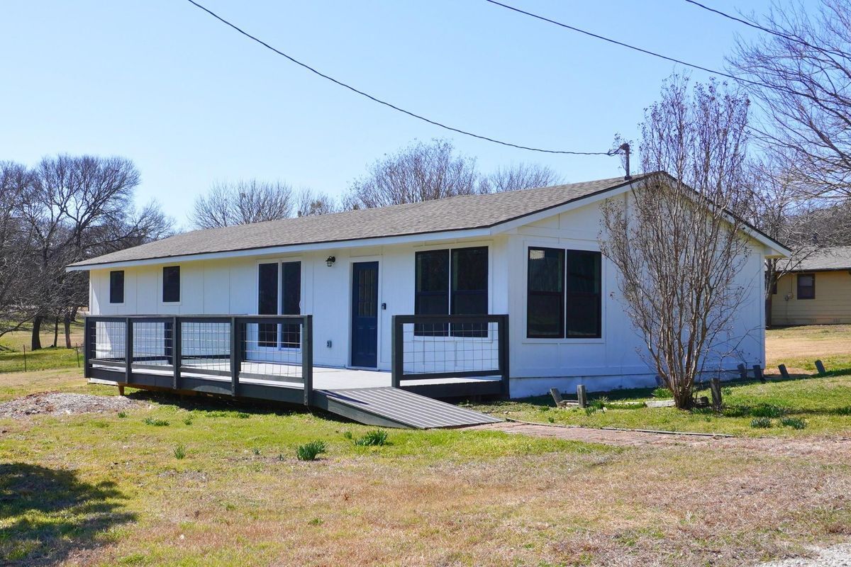 Primary Photo - 37 Almond Dr