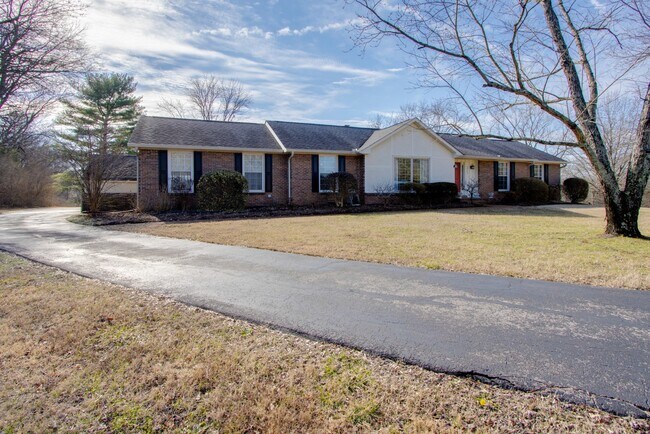 Building Photo - 5905 Abbott Dr