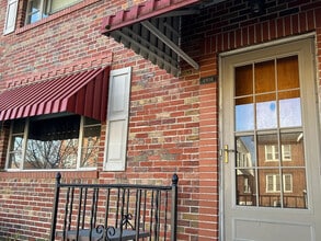 Building Photo - 4914 Lansdowne Ave