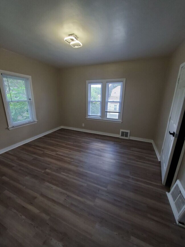 Building Photo - 4207-4207A N 39th St. (Duplex) (ACE PROPERTY)