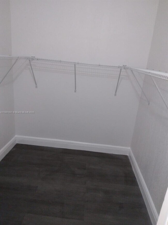 Building Photo - 14850 Naranja Lakes Blvd