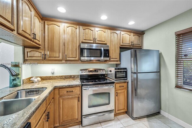 Foto del edificio - 4332 NW 120th Ln