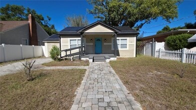 Building Photo - 936 E Shadowlawn Ave