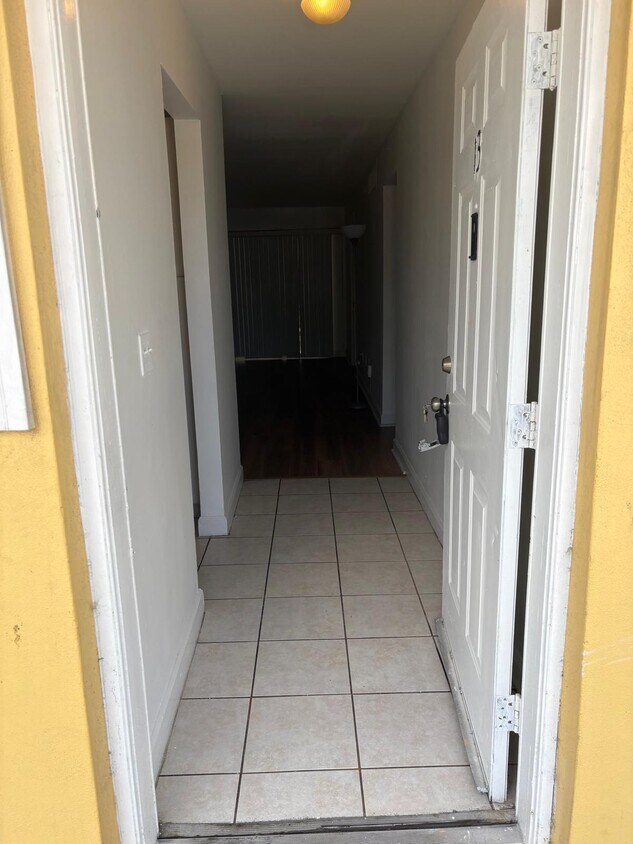 Foto del edificio - 1505 Crescent Cir