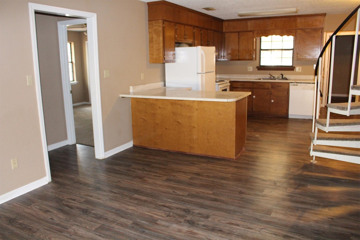 1916 Buck Ln, Albany, GA 31707 House Rental in Albany, GA