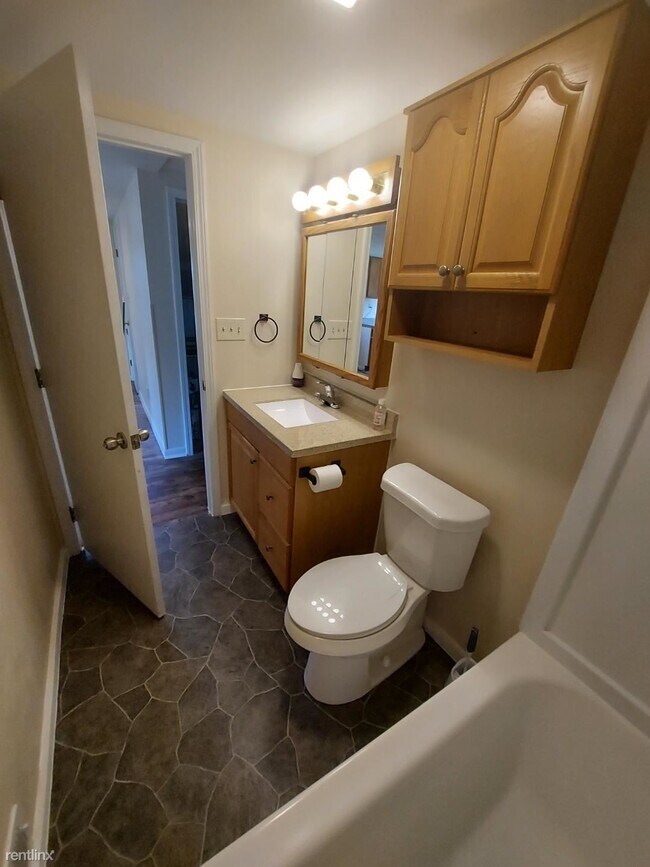 Building Photo - 2 br, 1 bath House - 113 Morris Rd REMODEL...