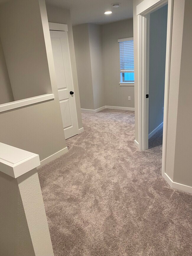 Foto del edificio - 16587 SE Sunshower Pl