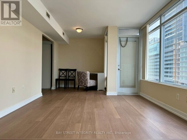 Building Photo - 15 Brunel Ct