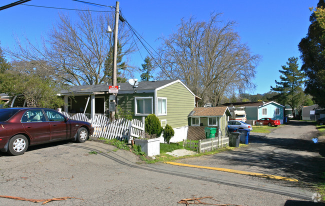 Building Photo - 6070 Old Redwood Hwy