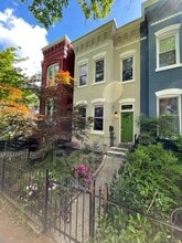 Building Photo - 525 5th St NE
