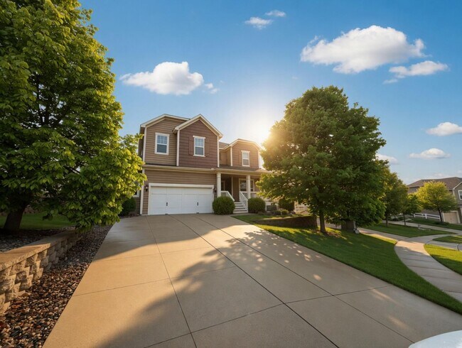 Foto del edificio - Beautiful 5bed 4bath Home, Nestled in a Prime Plymouth Neighborhood