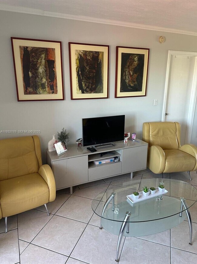 Foto del edificio - 6091 W 22nd Ct