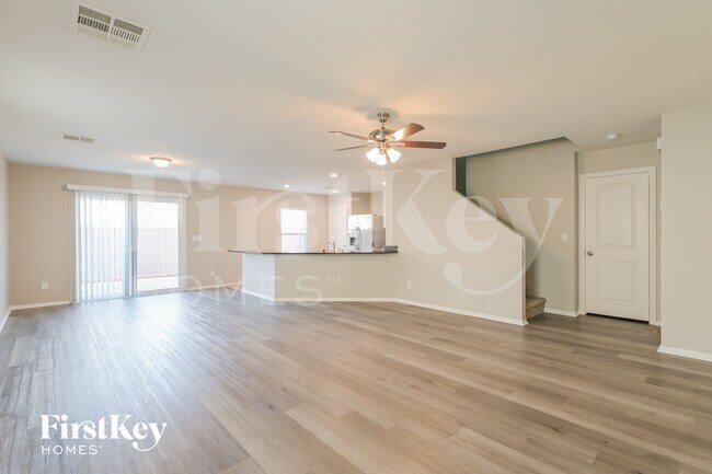 Foto del edificio - 9312 Colinton Ct