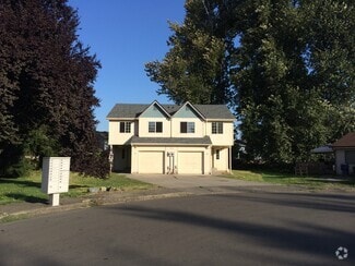 Building Photo - 1841 C Pl SE