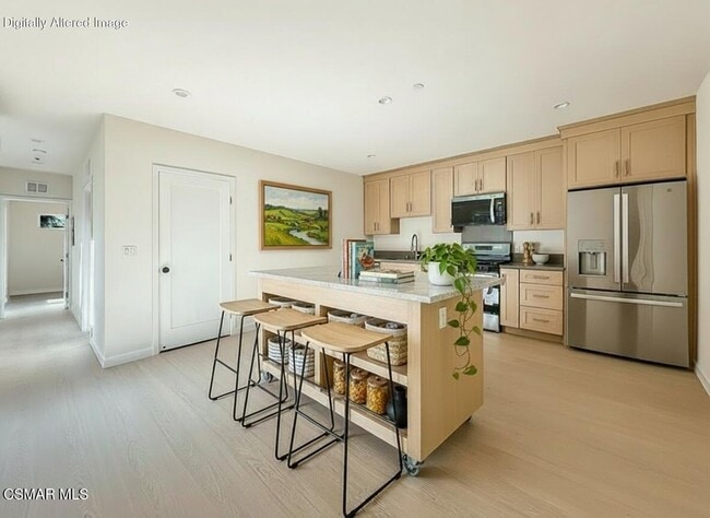 Building Photo - 2619 Veteran Ave