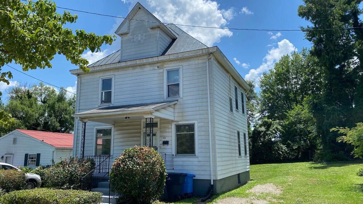 Primary Photo - 816 Staunton Ave NW