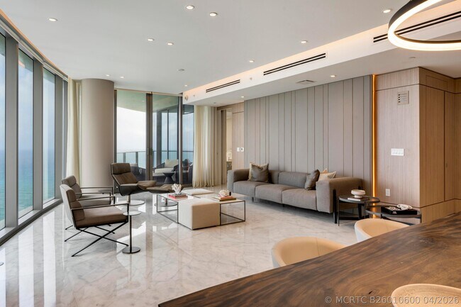 Foto del edificio - 15701 Collins Ave