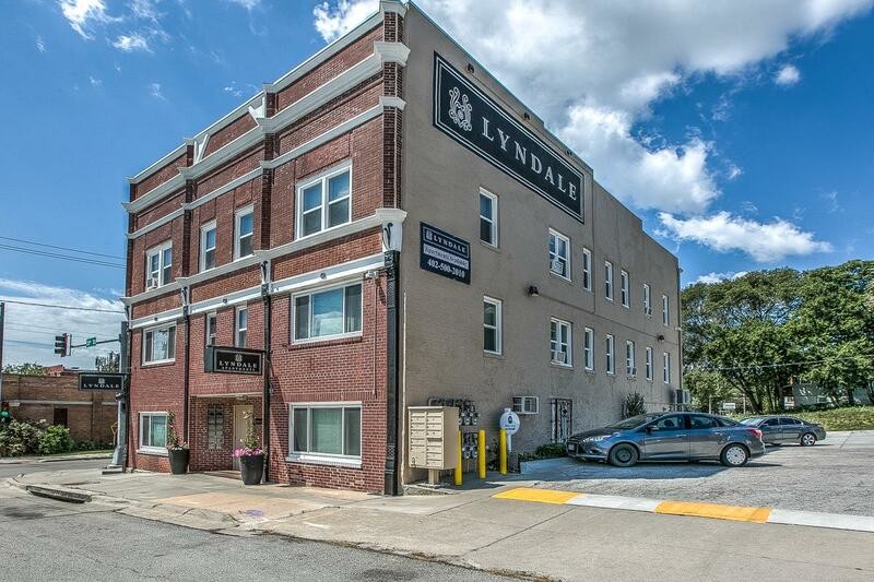 Primary Photo - 1052 S 20th St