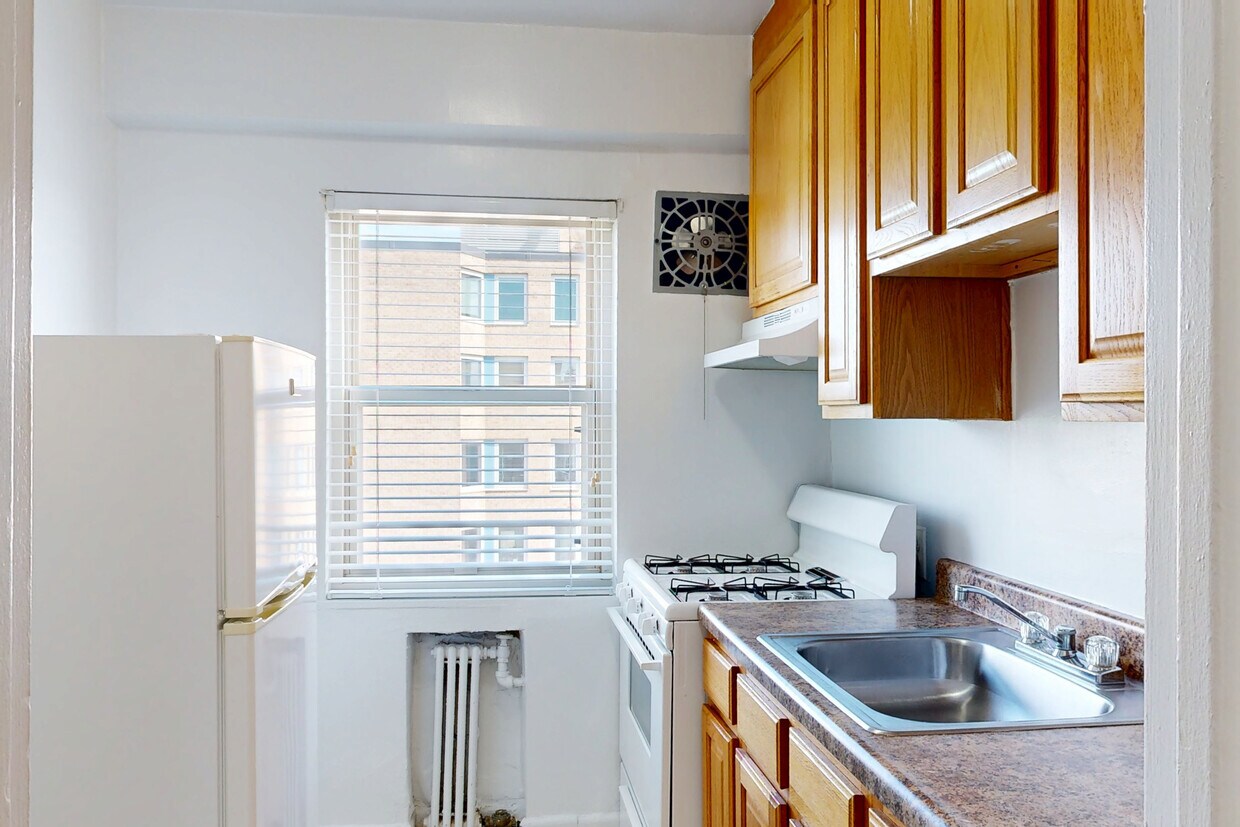 Photo - Skyline Towers Apartments