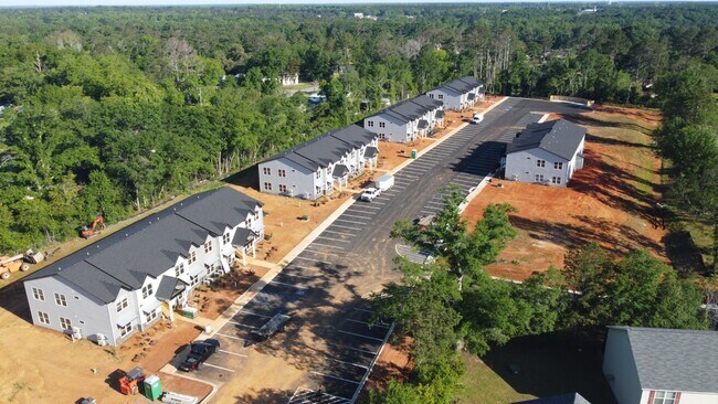 Building Photo - 227 Wanda Way
