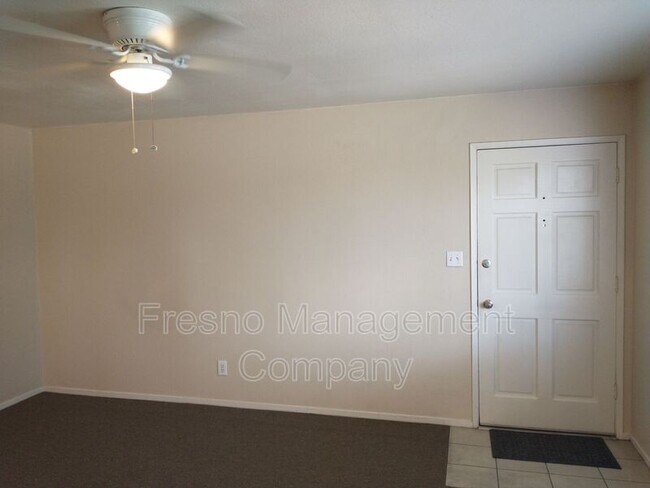 Foto del edificio - 4514 N Sharon Ave