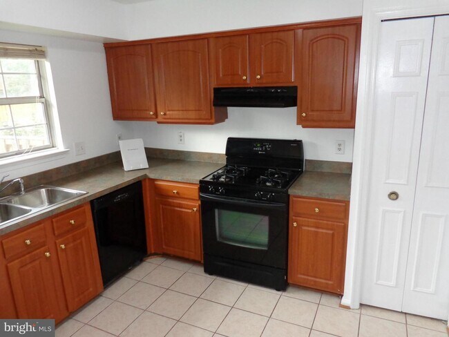 Foto del edificio - 13490 Old Dairy Ct