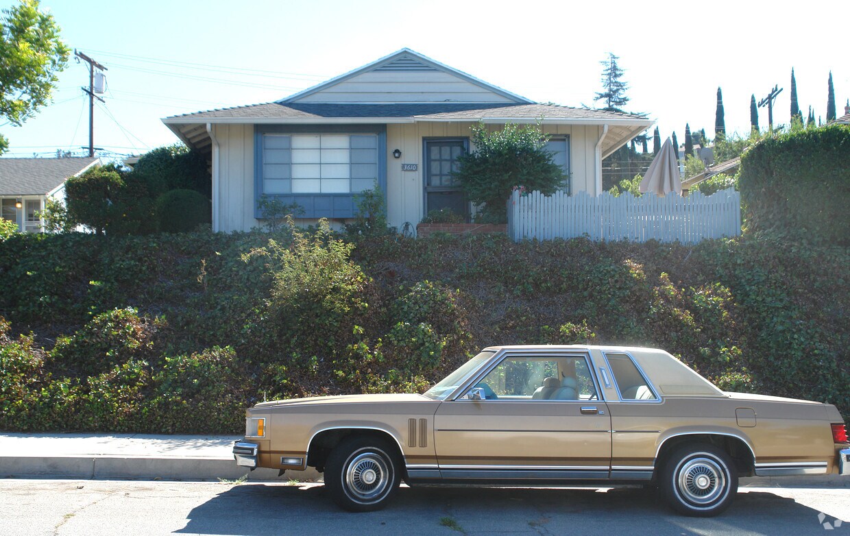 Building Photo - 3610 Valihi Way