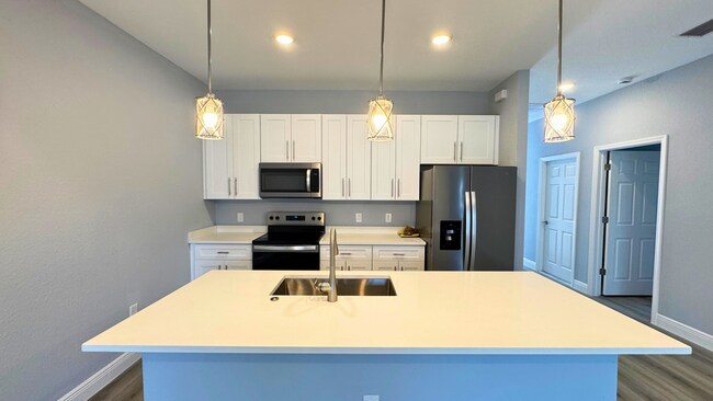 Foto del edificio - 702 Broadway Ave